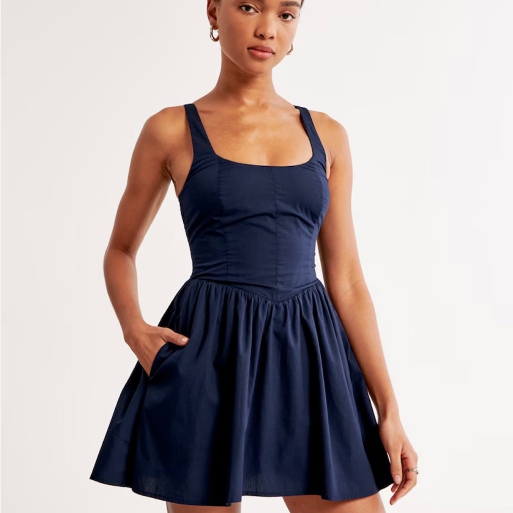 Abercrombie and Fitch Dress Skort NWT Small